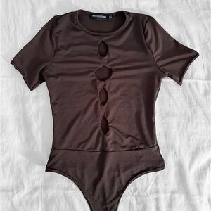 pretty little thing cut out brown bodysuit size 4